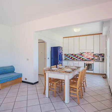 Lägenhet Il Sole All'improvviso By Interhome